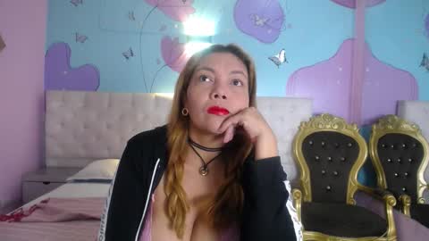 Dani Queen  online show from 02.23.26