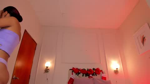 Snapshot of dani_skinny_ chatting on 12.13.24 Hi I am Dani online show from 12.13.24