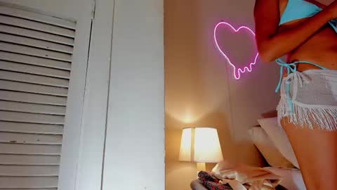 Snapshot of dani_skinny_ chatting on 11.04.25 Hi I am Dani online show from 11.04.25