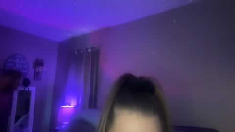 Dani Dragon online show from 03.12.25