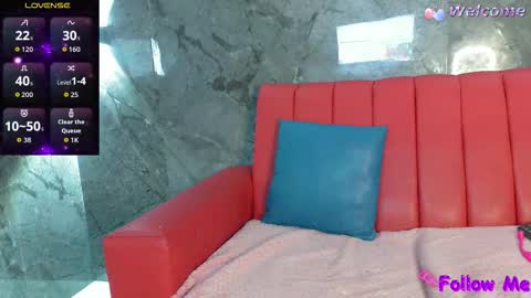 Daniela online show from 11.13.25