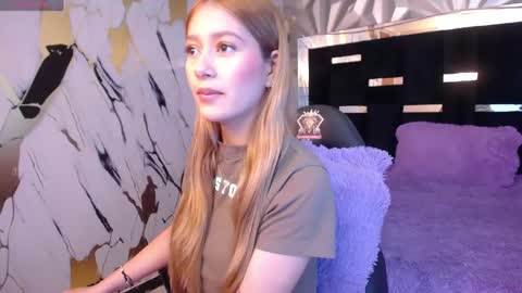Snapshot of danielahill chatting on 04.21.26 Danny online show from 04.21.26