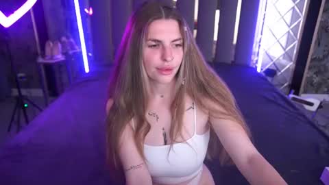 danielareign online show from 06.14.26