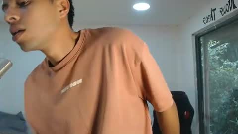 danielitopapii online show from 10.20.25