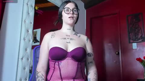 Snapshot of daniella_wild chatting on 02.13.25 daniella online show from 02.13.25