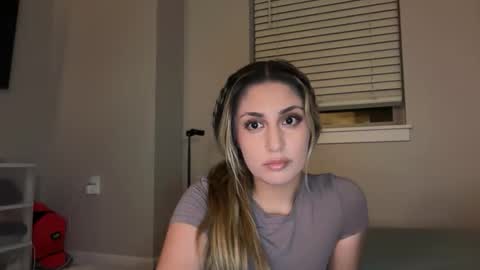 daniellarae1 online show from 05.01.26