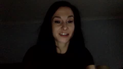 Snapshot of daniellbisous chatting on 11.24.25 daniellbisous online show from 11.24.25