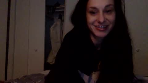 Snapshot of daniellbisous chatting on 11.27.25 daniellbisous online show from 11.27.25