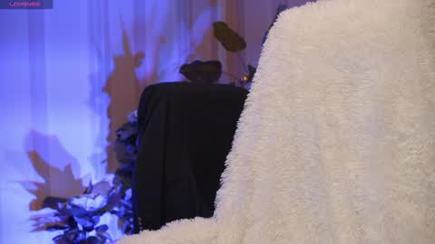 Snapshot of danielle_thomas chatting on 01.16.25 Danielle online show from 01.16.25