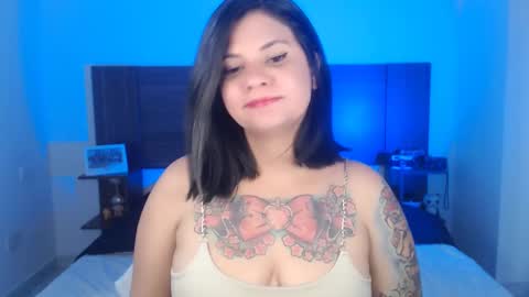 Snapshot of daniellerain chatting on 03.06.25 daniellerain online show from 03.06.25