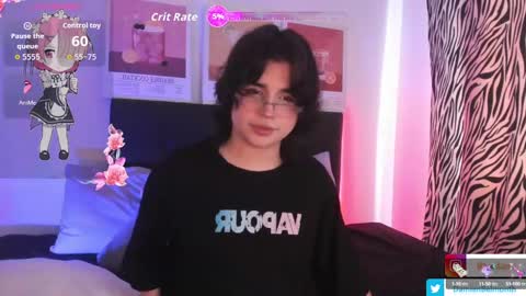 Snapshot of daniellesins_ chatting on 10.14.25    online show from 10.14.25