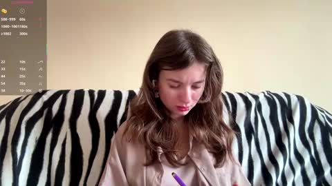 Mia online show from 12.14.25