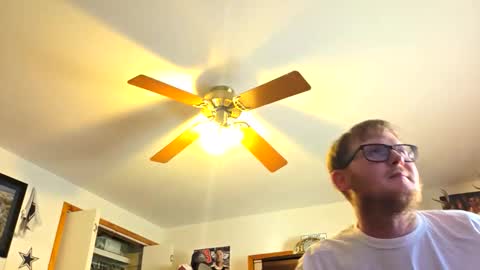 Daniel    y. online show from 11.05.25