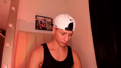 Snapshot of daniels_cruz chatting on 02.28.25 Daniels Cruz online show from 02.28.25