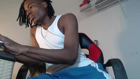 dann_hill_1 online show from 02.18.25