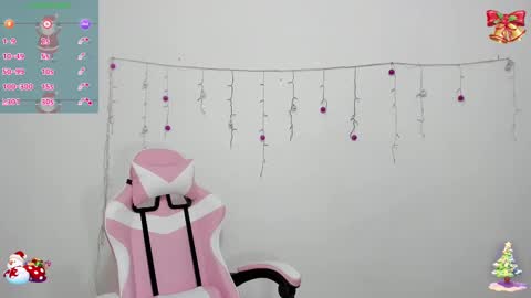 Snapshot of danna_1111 chatting on 12.16.24 danna online show from 12.16.24