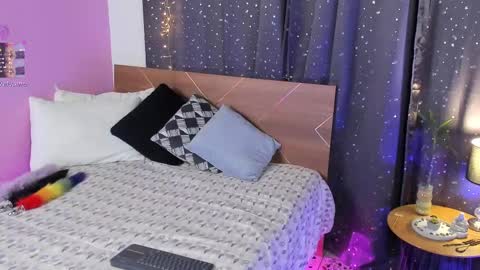 Dannacastle online show from 03.11.25