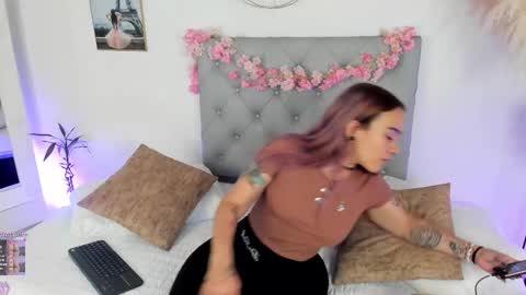 Dannacastle online show from 12.16.25