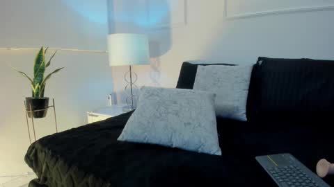 danna_palmeth online show from 11.24.25