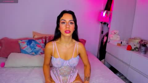 Danna Rhodes online show from 12.20.25