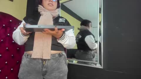 Snapshot of dannagarza chatting on 03.09.25 Danna Garza online show from 03.09.25