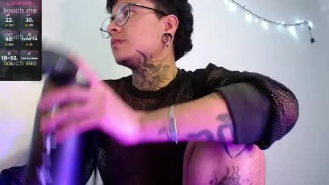 Snapshot of dannteftm chatting on 03.25.26 DANNTE online show from 03.25.26