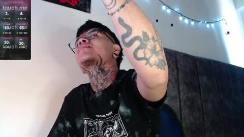 Snapshot of dannteftm chatting on 04.05.26 DANNTE online show from 04.05.26