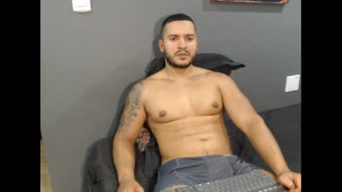 Snapshot of dantebrown1 chatting on 05.15.26 dantebrown1 online show from 05.15.26