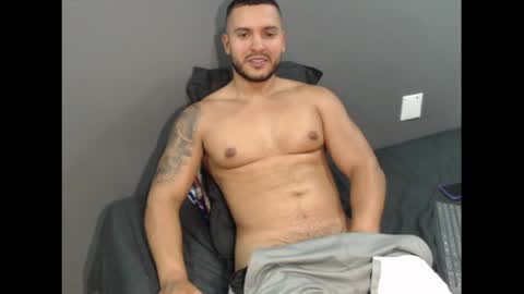 Snapshot of dantebrown1 chatting on 05.26.26 dantebrown1 online show from 05.26.26