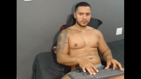 Snapshot of dantebrown1 chatting on 06.23.26 dantebrown1 online show from 06.23.26