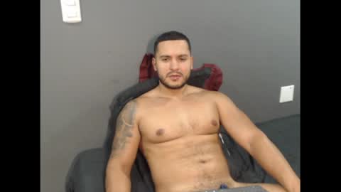 Snapshot of dantebrown1 chatting on 06.25.26 dantebrown1 online show from 06.25.26