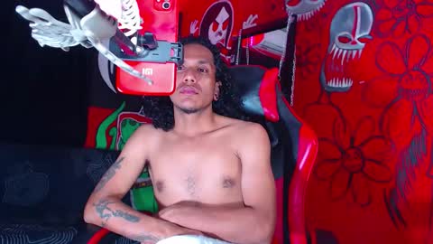 Snapshot of dantehellsingx chatting on 10.20.25 dantehellsingx online show from 10.20.25