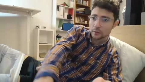 Snapshot of dantheman233 chatting on 12.20.24 Daniel online show from 12.20.24