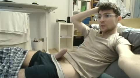 Snapshot of dantheman233 chatting on 01.27.25 Daniel online show from 01.27.25