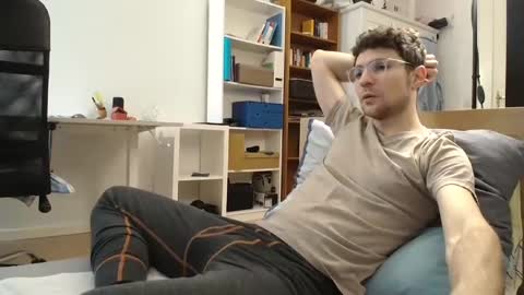 Snapshot of dantheman233 chatting on 02.09.25 Daniel online show from 02.09.25