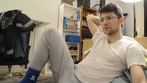 Snapshot of dantheman233 chatting on 02.12.25 Daniel online show from 02.12.25