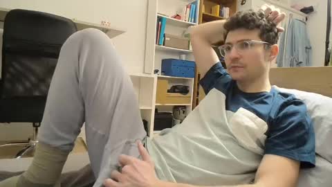 Snapshot of dantheman233 chatting on 02.14.25 Daniel online show from 02.14.25