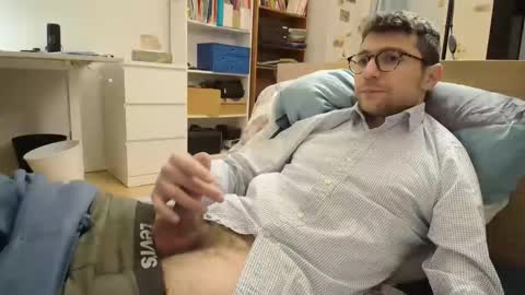 Snapshot of dantheman233 chatting on 12.19.25 Daniel online show from 12.19.25