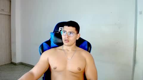 Snapshot of dantraxx chatting on 02.23.26 Dantraxx online show from 02.23.26