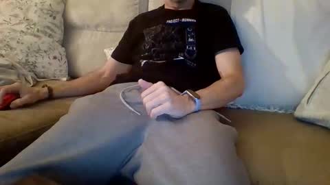 Snapshot of danydotado chatting on 11.26.25 danydotado online show from 11.26.25