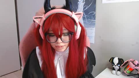Snapshot of danyelleeyermann chatting on 04.30.26 danyelleeyermann online show from 04.30.26