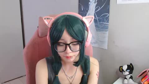Snapshot of danyelleeyermann chatting on 05.05.26 danyelleeyermann online show from 05.05.26