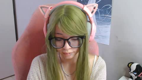 Snapshot of danyelleeyermann chatting on 05.11.26 danyelleeyermann online show from 05.11.26