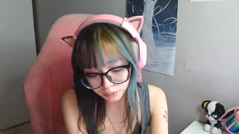 Snapshot of danyelleeyermann chatting on 05.13.26 danyelleeyermann online show from 05.13.26