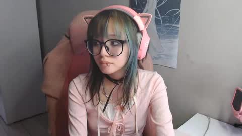 Snapshot of danyelleeyermann chatting on 05.20.26 danyelleeyermann online show from 05.20.26