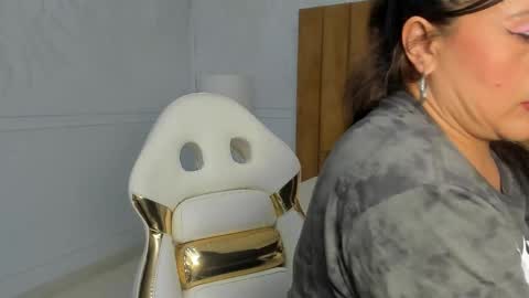 Snapshot of daphne81_ chatting on 01.25.25 Daphne online show from 01.25.25