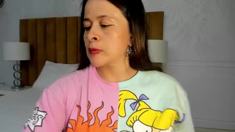 Snapshot of daphne81_ chatting on 02.12.25 Daphne online show from 02.12.25