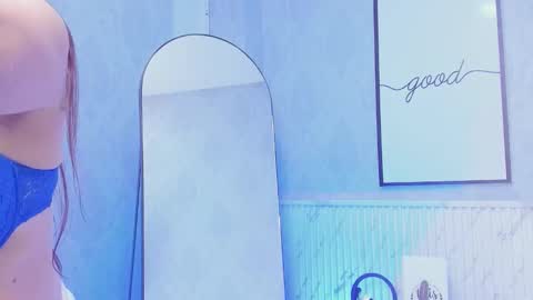 Snapshot of daphne81_ chatting on 09.11.25 Daphne online show from 09.11.25