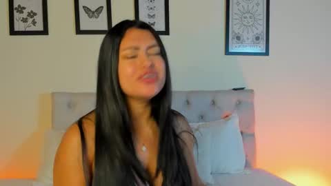 Antonella Mora online show from 11.01.25