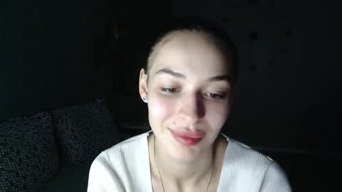 Daphne Darkthorn online show from 11.04.25